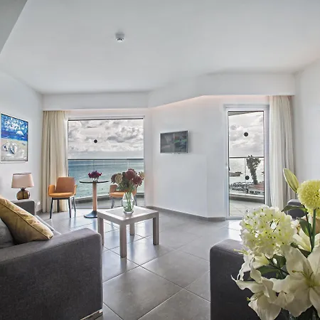 Vassos Nissi & Hotel Ajia Napa