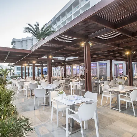 Vassos Nissi & 4* Ajia Napa