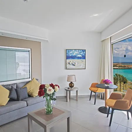 Vassos Nissi & Hotel 4*