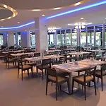 Vassos Nissi & 4*