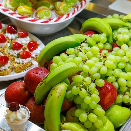 Vassos Nissi & 4* Aya Napa