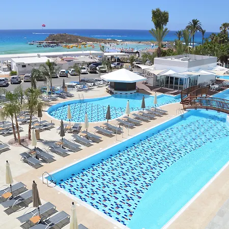 Vassos Nissi & Hotell