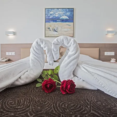 Otel Vassos Nissi & Aya Napa