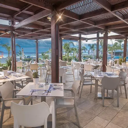 Hotell Vassos Nissi & 4*
