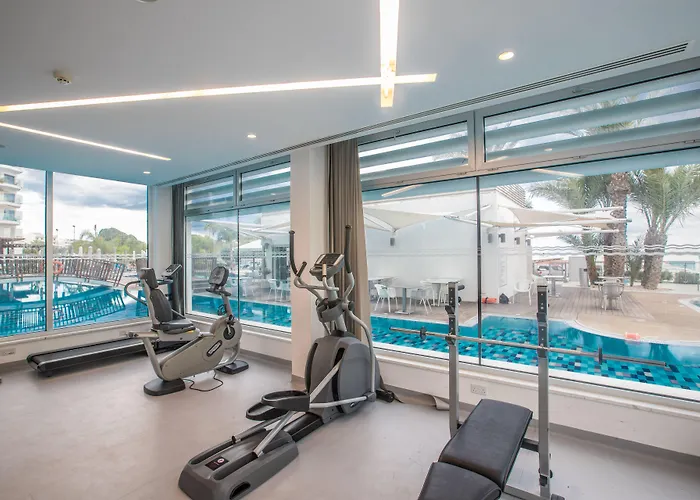 Vassos Nissi & Hotel Ayia Napa