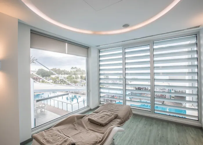 Hotell Vassos Nissi & 4*