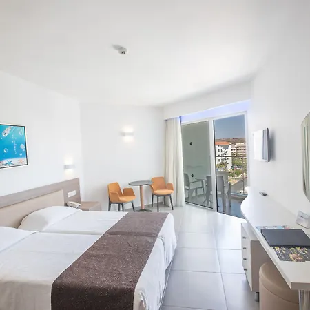 Vassos Nissi & Hotel Agia Napa
